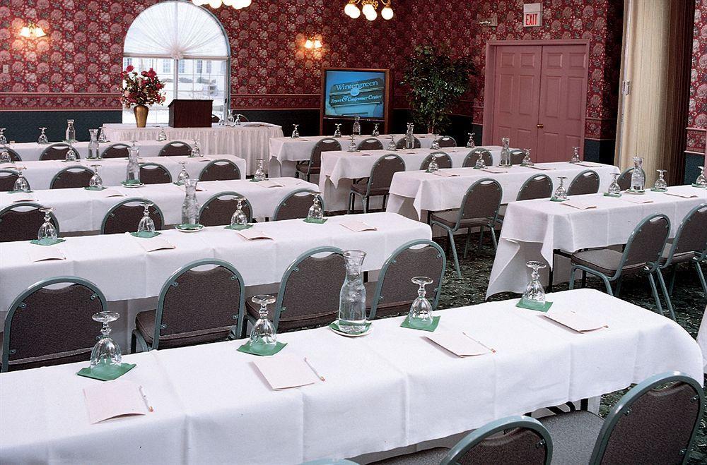 The Wisconsin Hotel & Conference Center วิสคอนซินเดลส์ ภายนอก รูปภาพ