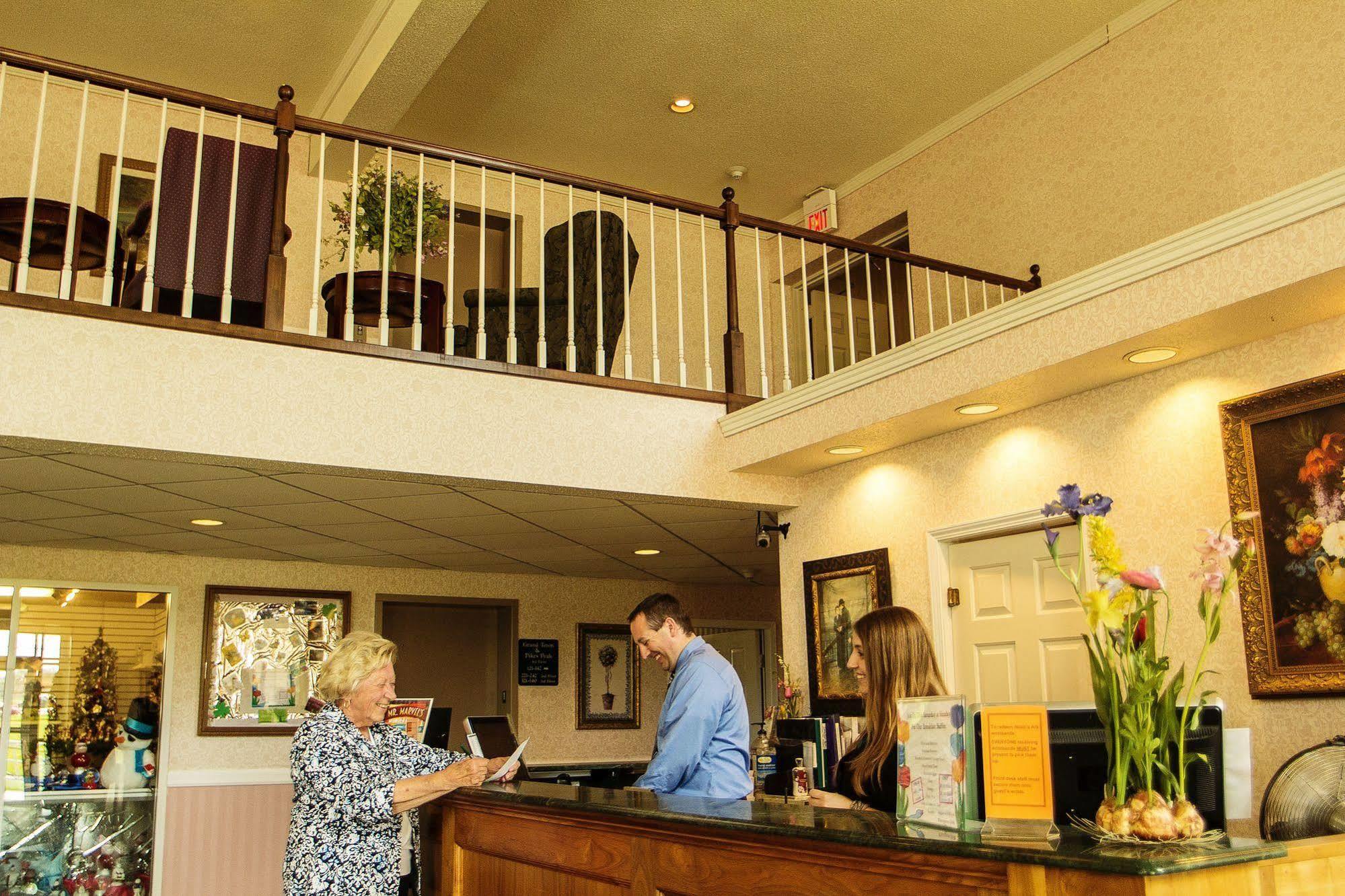 The Wisconsin Hotel & Conference Center วิสคอนซินเดลส์ ภายนอก รูปภาพ